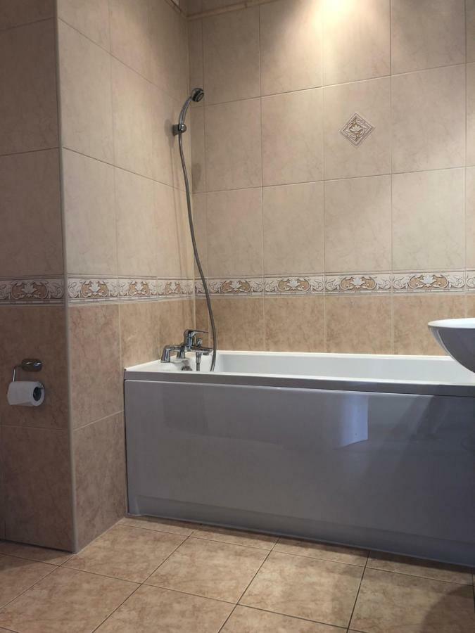 Апартаменты Apartament 69 Metro Варшава Экстерьер фото