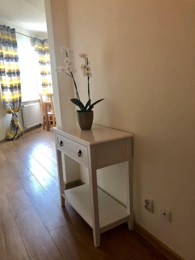 Апартаменты Apartament 69 Metro Варшава Экстерьер фото